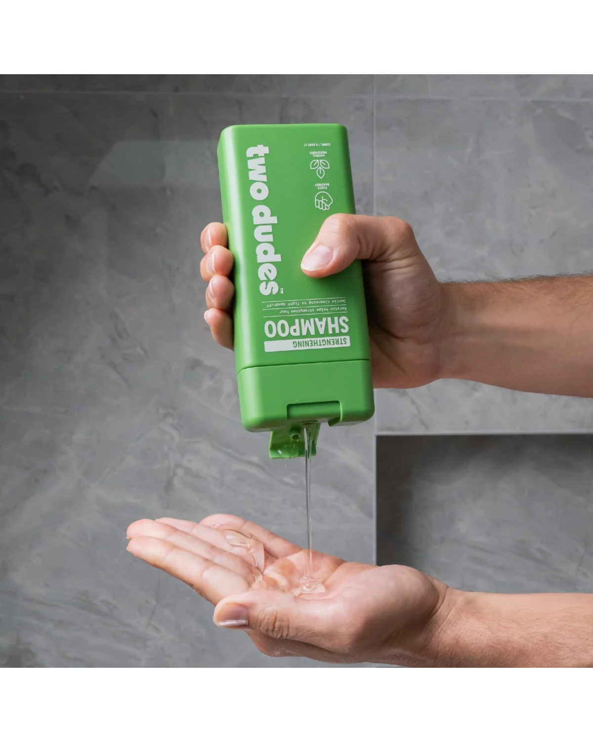 Two Dudes Strengthening Shampoo 350ml