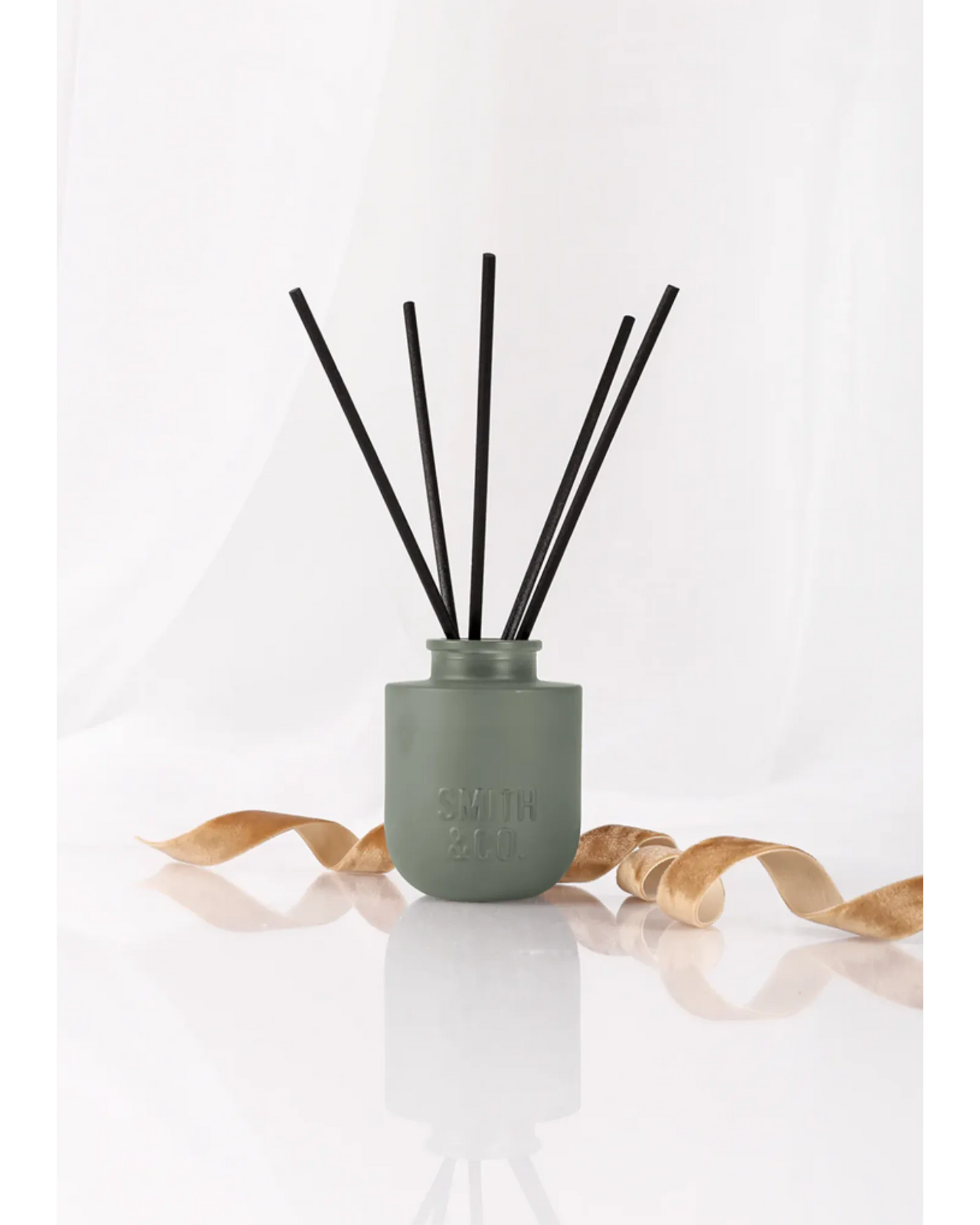 Smith&Co Amber & Freesia Reed Diffuser 100ml