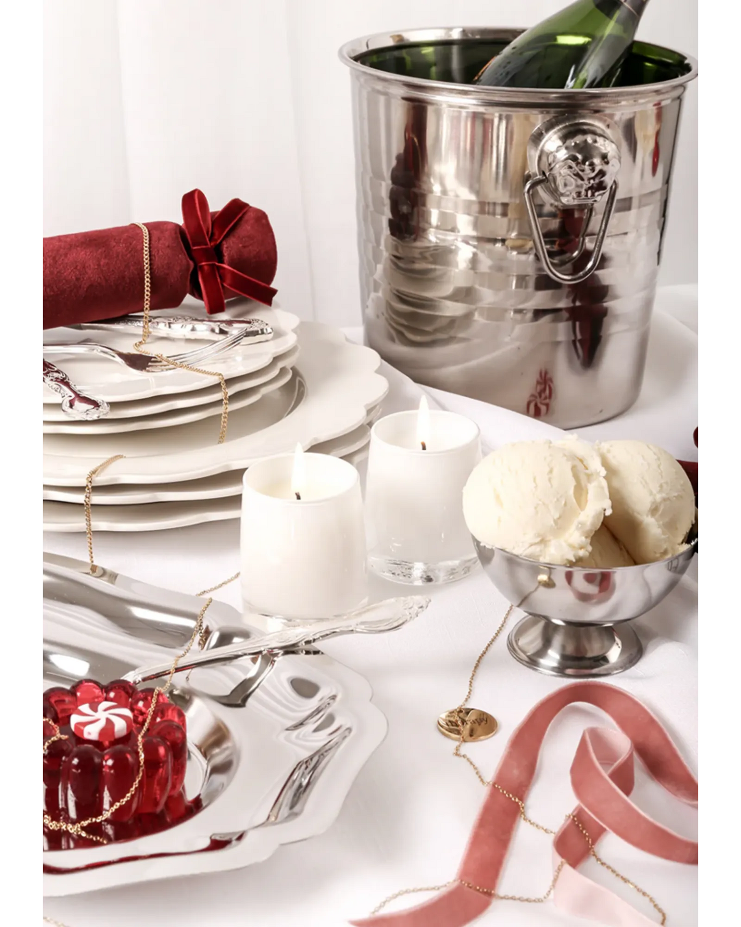 The Festive Collection Caramel Vanilla Scented Candle 80g