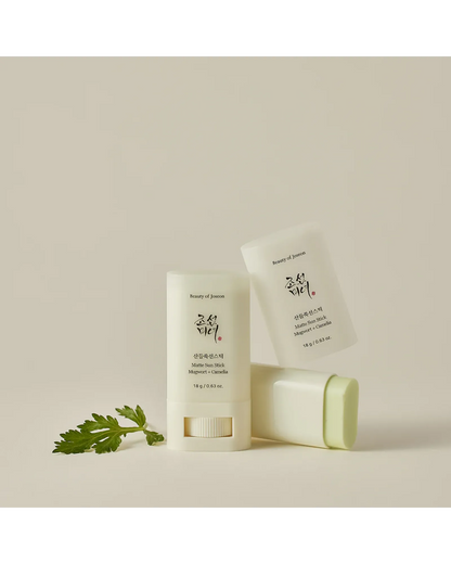 Matte Sun Stick: Mugwort + Camelia SPF50+18g
