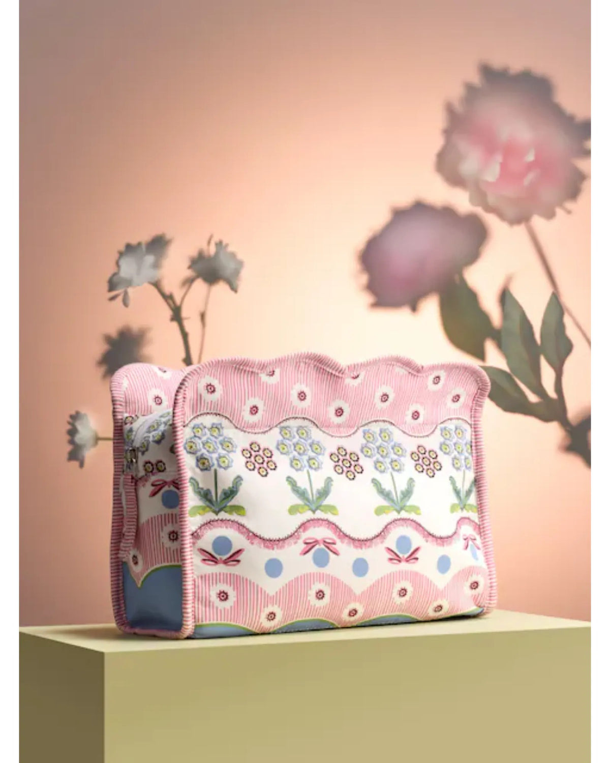 Cath Kidston Woven Flower Scallop Wash Bag