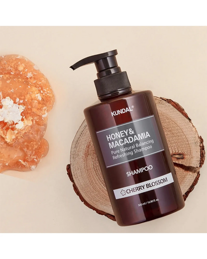 Kundal Honey & Macadamia Nature Shampoo - Cherry Blossom 500ml